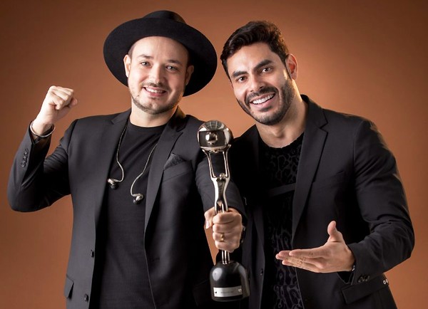 Israel, da dupla com Rodolffo, testa positivo para Covid-19 e adia shows