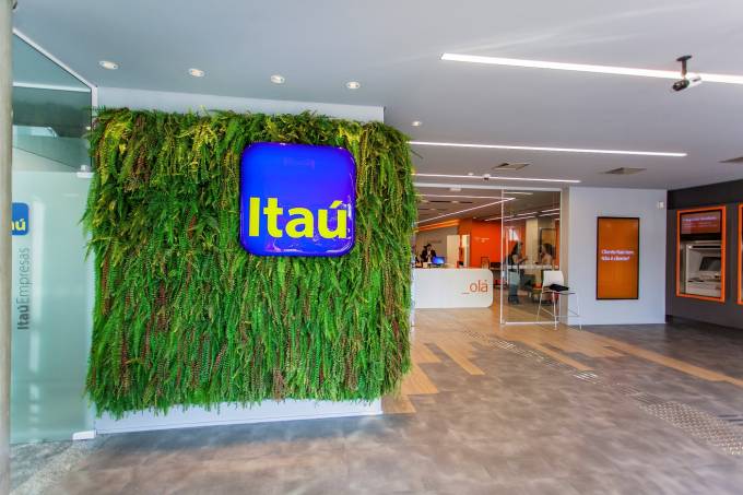 Itaú Unibanco abre inscrições para trainee com salário de R$ 7.600