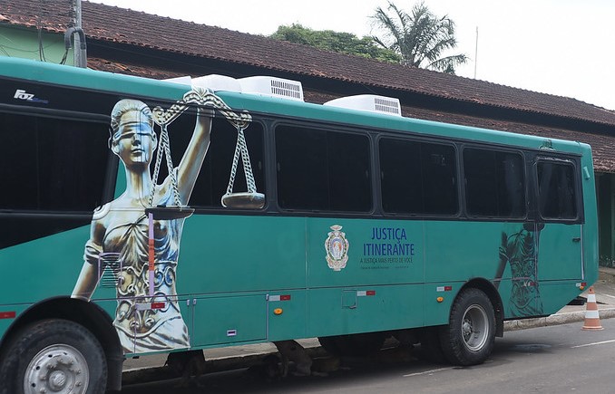 Justiça Itinerante oferta serviços de divórcio, pensão e outros em Manaus