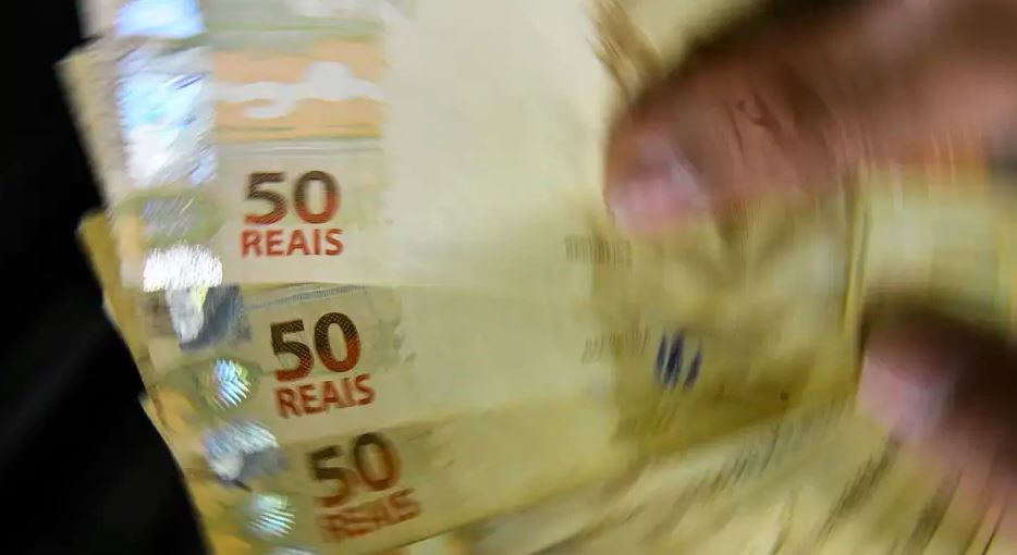 Teto de juros do consignado do INSS cairá para 1,8% ao mês