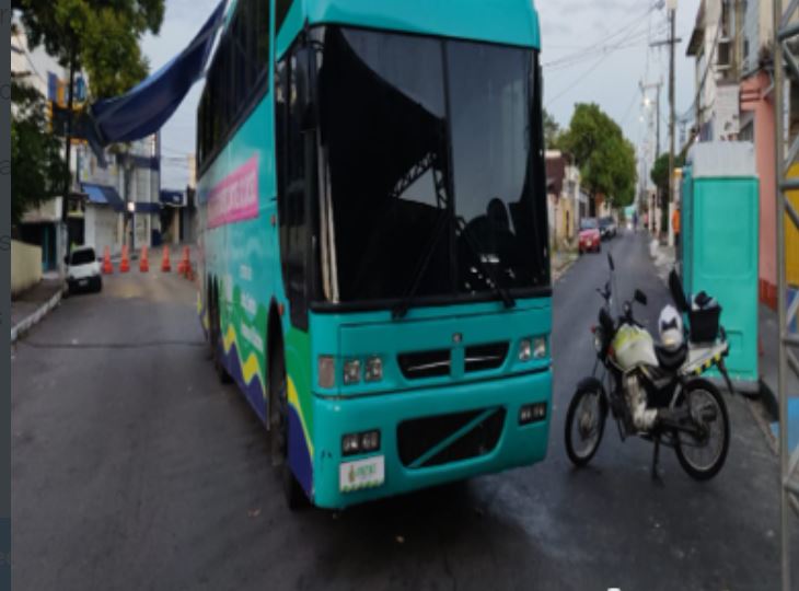 Ruas do bairro Parque 10 são interditadas em Manaus