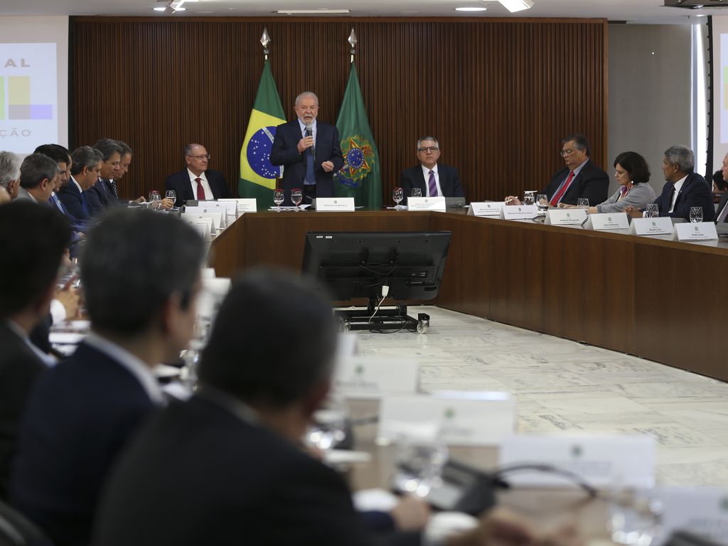 Lula diz que é possível 'acertar' a questão do ICMS com os governadores