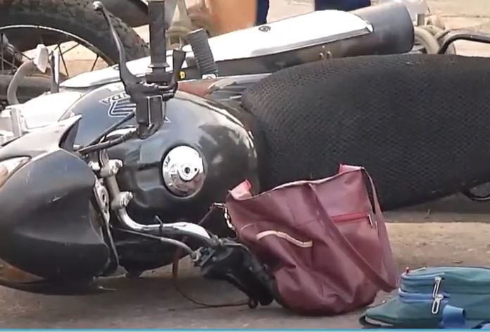 Mulher é abandonada por comparsa e agredida durante arrastão em Manaus