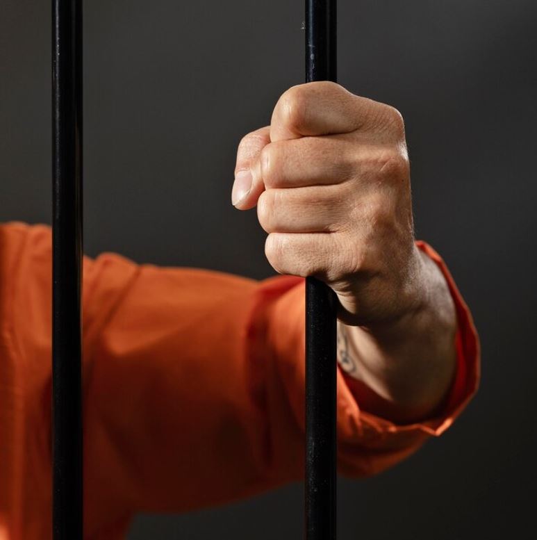 Falso mototaxista é preso ao assaltar mulher no Colônia Terra Nova