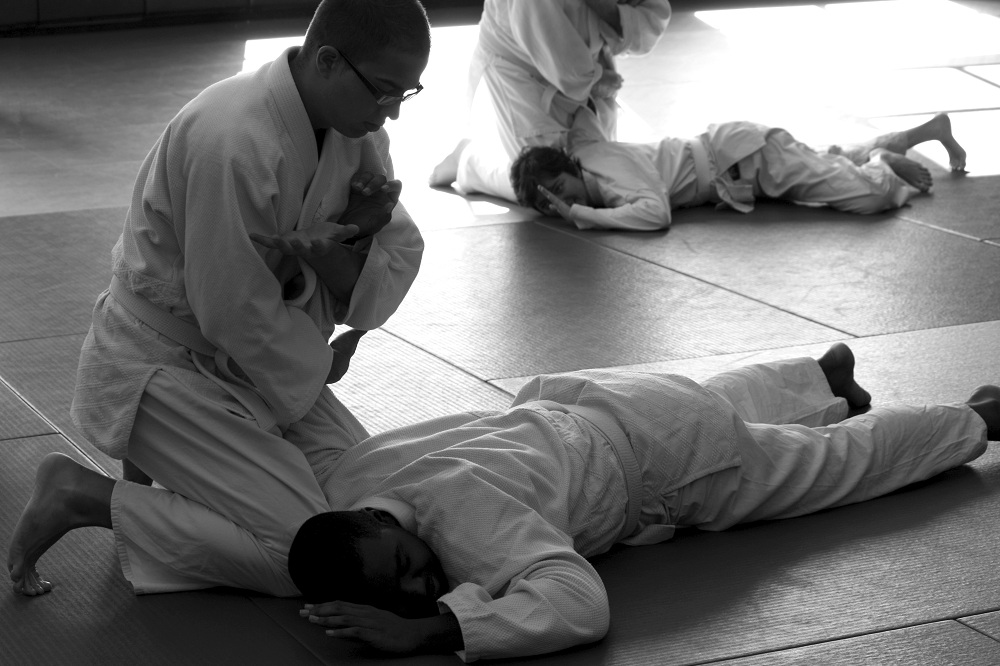 Lutador ganha indenização por uso indevido de imagem