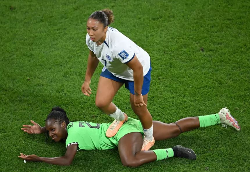 Inglaterra vence a Nigéria nos pênaltis e garante vaga nas quartas de final