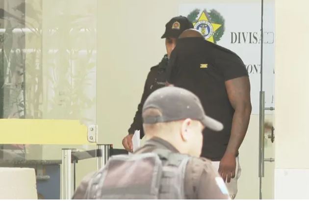 Cabo mata sargento da PM na frente do filho de 3 anos dentro de condomínio