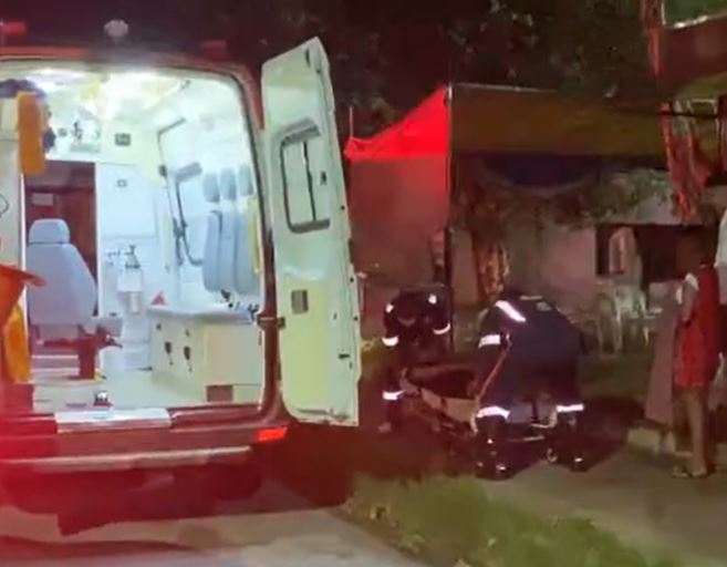 Mulher crava faca no marido durante comemoração no 1° dia do ano em Manaus