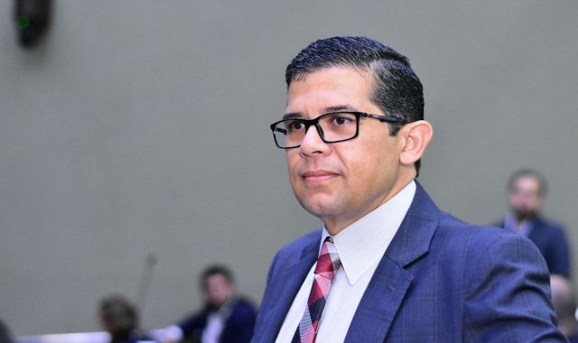 Deputado quer incluir líderes religiosos na prioridade de vacinação no AM 