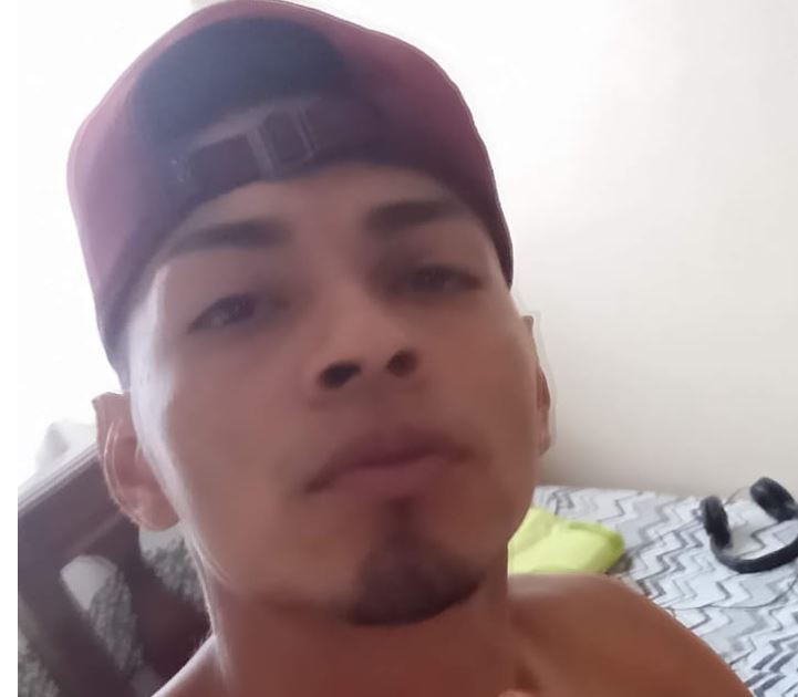 Mãe pede ajuda para encontrar filho desaparecido há 20 dias em Manaus