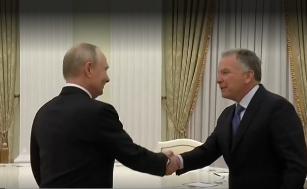 EUA, Ucrânia e Rússia se reúnem para discutir fim da guerra 