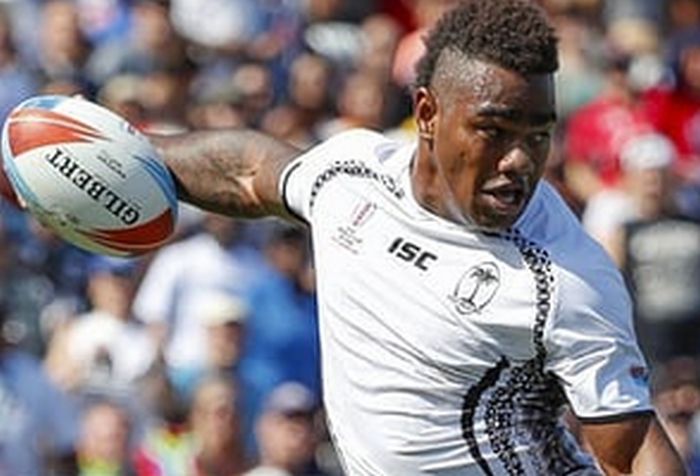 Astro do rúgbi não vai a funeral do filho para continuar na Copa do Mundo