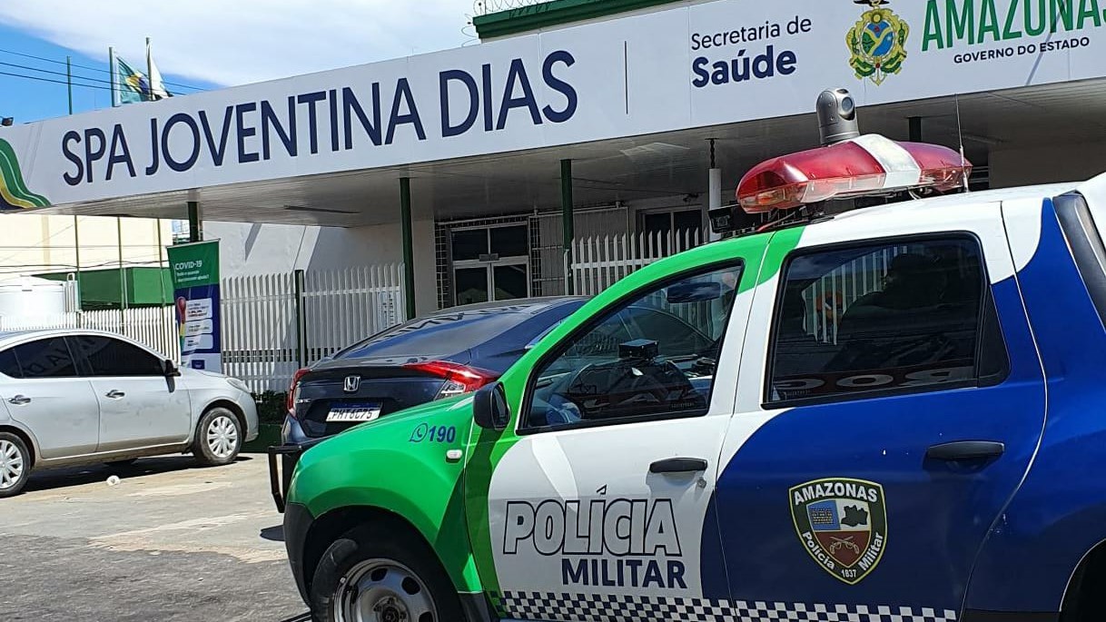 Homem leva três tiros na frente da família em Manaus