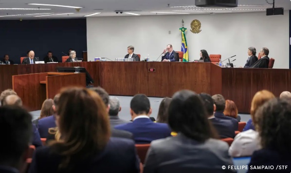 Primeiro dia do julgamento de Bolsonaro e aliados encerra e será retomado nesta quarta-feira