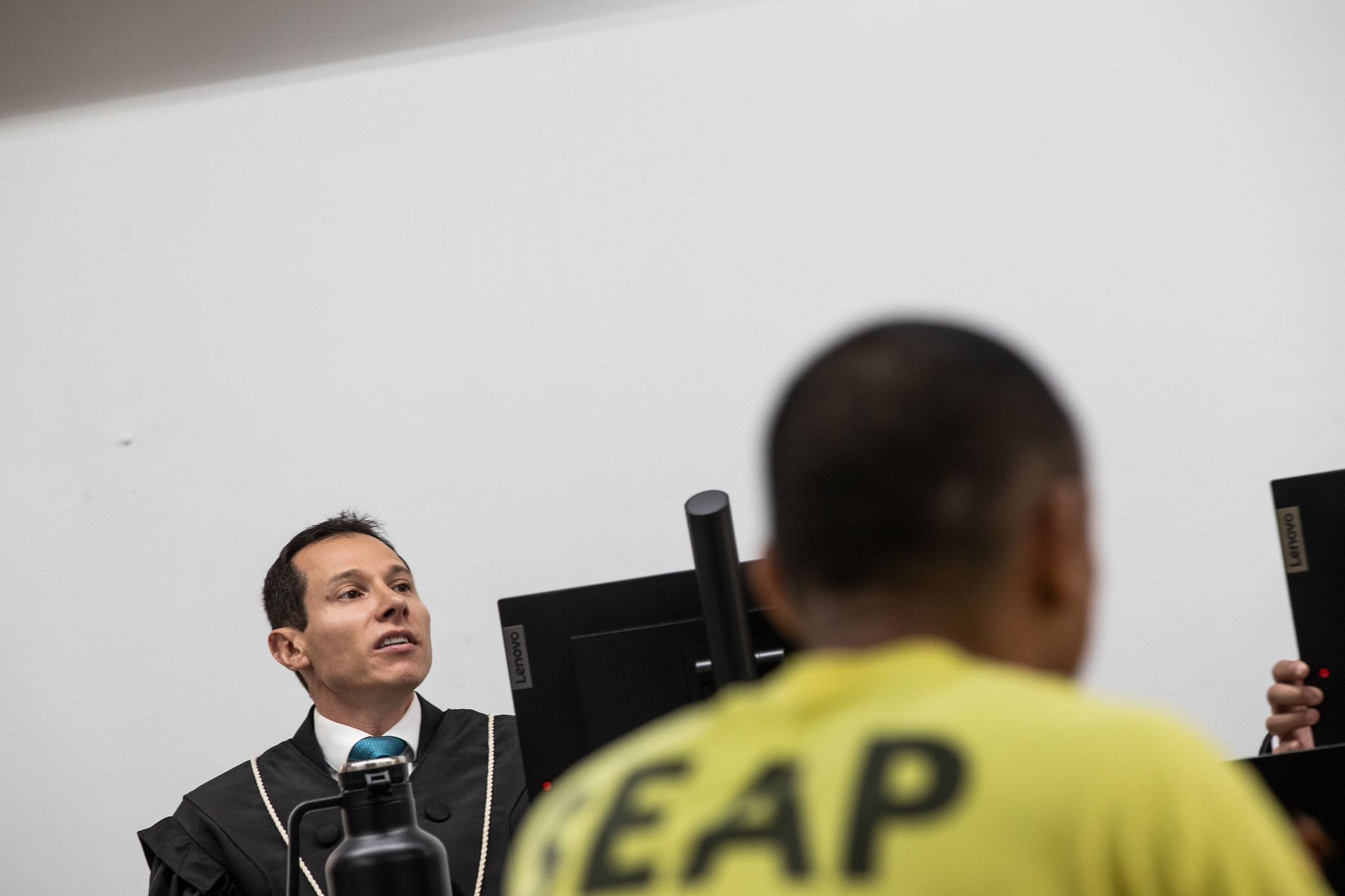 Dupla que matou homem por dívida de R$ 20 é condenada em Manaus