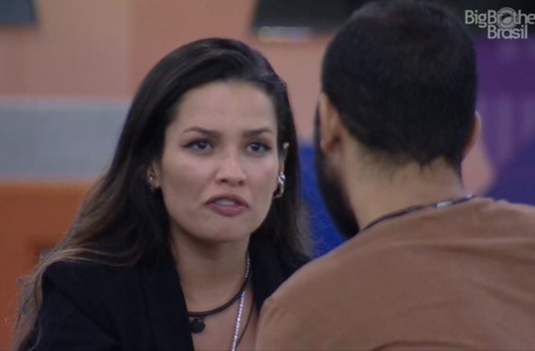 Pistola, Juliette ‘metralha’ Gil e diz saber que ele fala mal dela na casa