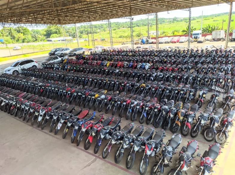 Leilão do Detran com mais de 400 veículos acontece hoje em Manaus