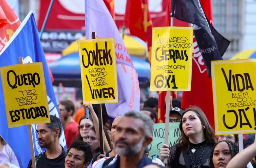 Boulos projeta fim da escala 6x1 no Congresso ainda neste semestre