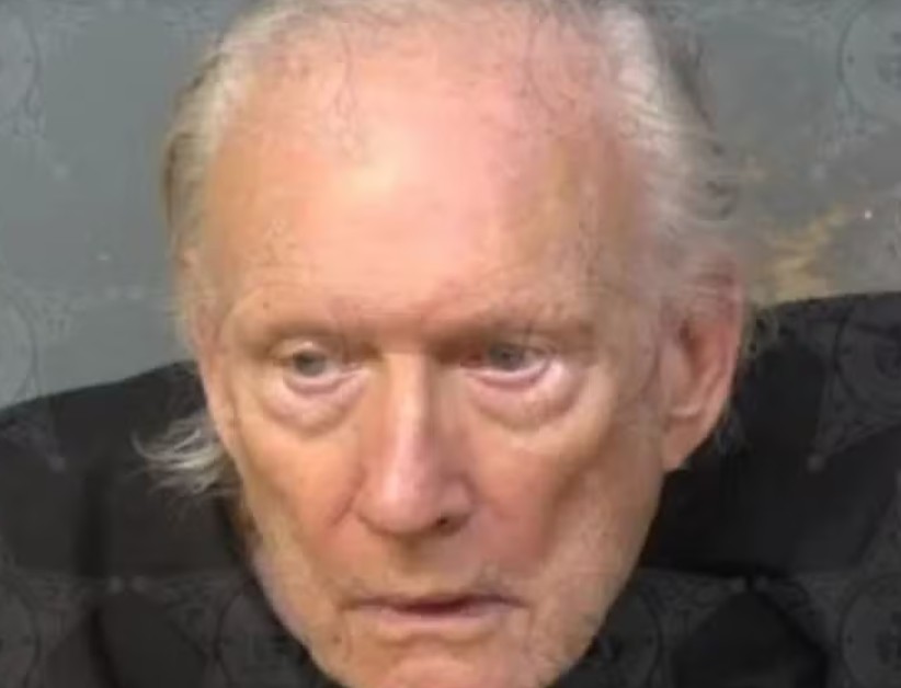 Pai atira no rosto do filho após discussão sobre visitas em casa