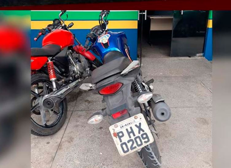 Homem é preso com moto roubada após perseguição em Manaus