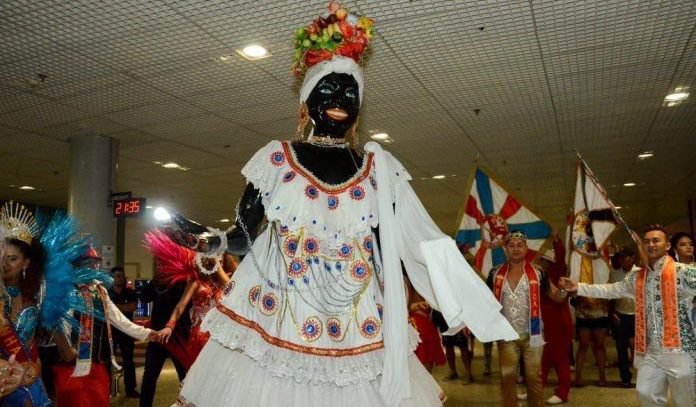 Chegada da Kamélia abre Carnaval 2024 em Manaus neste sábado