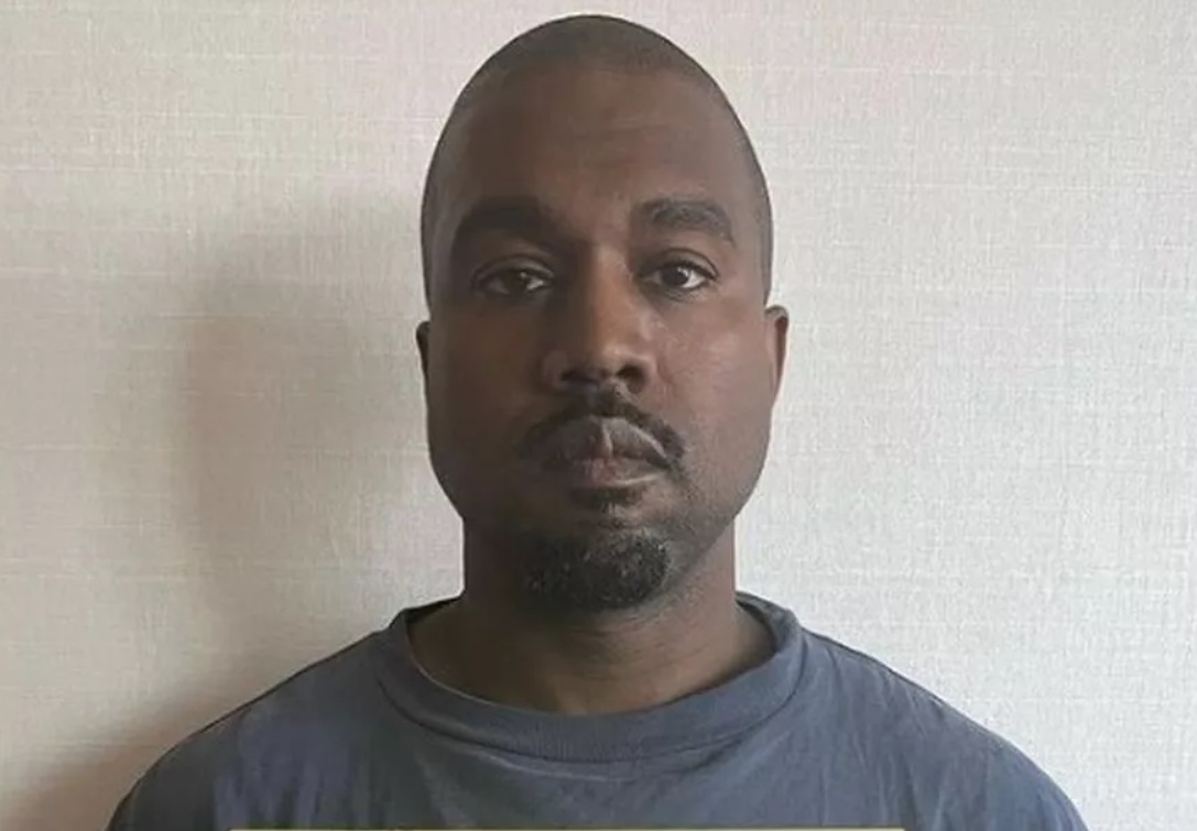 Em hebraico, Kanye West faz texto se desculpando por discurso antissemita