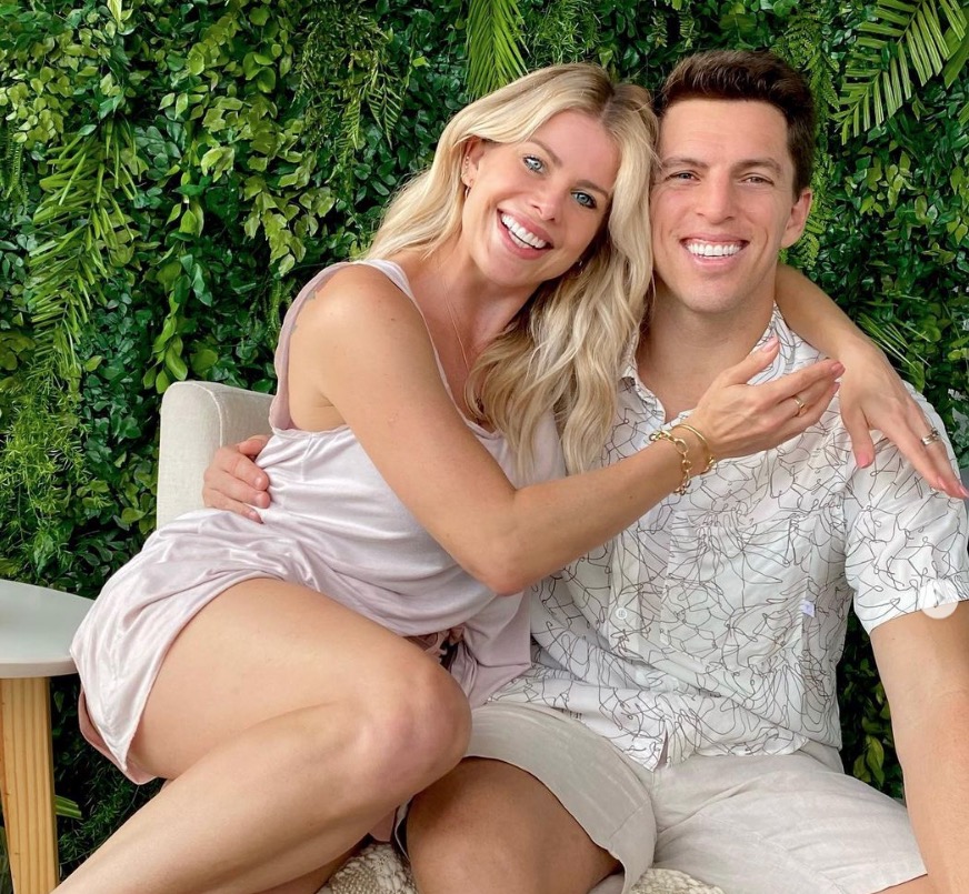Karina Bacchi busca a fé em meio a crise no casamento com Amaury Nunes