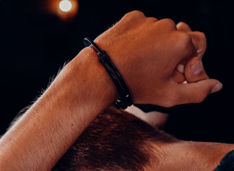 Adolescente de 13 anos e outras 19 pessoas são presas no Amazonas