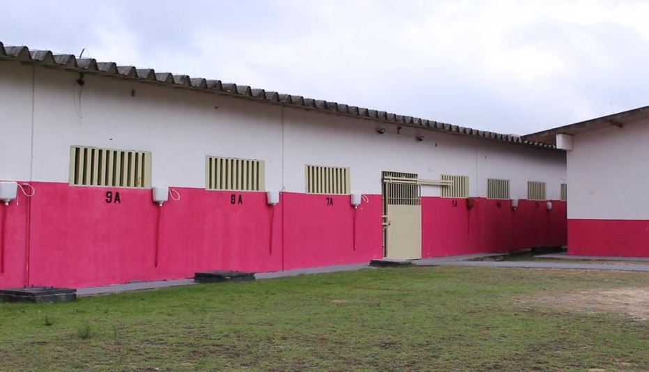 Briga em presídio feminino de Manaus deixa interna ferida