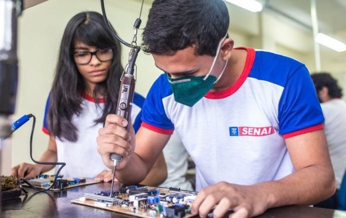 Senai Amazonas abre mais de 4 mil vagas gratuitas em cursos de qualificação