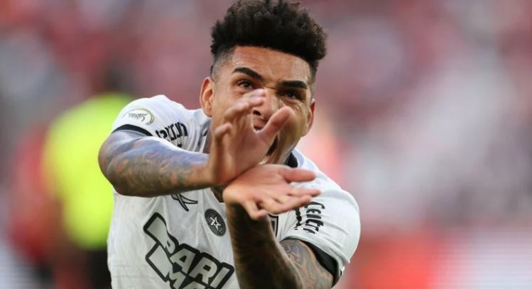 Jesus decide, Botafogo dispara na liderança e deixa Athletico à beira do Z4