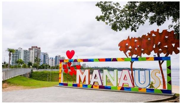 Manaus recebe título e bandeira de 'Cidade Sul-Americana do Desporto'