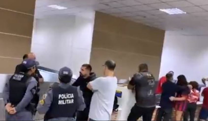 Passageiros ficam sem malas após voo no Amazonas