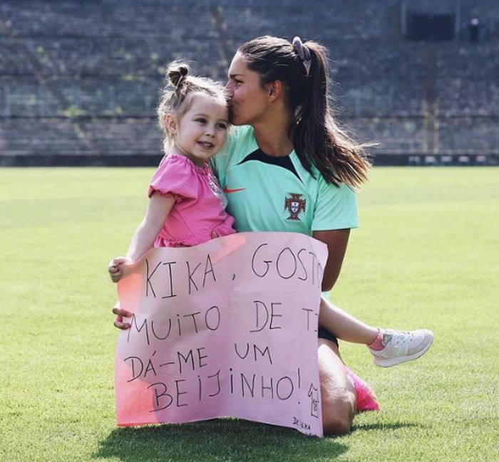 Kika Nazareth: o futuro de Portugal se mantém fiel ao futebol de rua