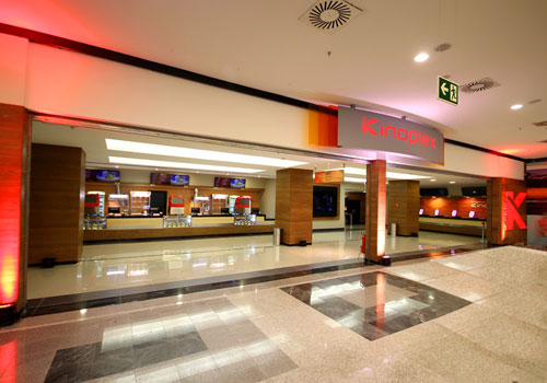 Cinema de Manaus oferece sessão adaptada para autistas com filme 'Trolls 3'