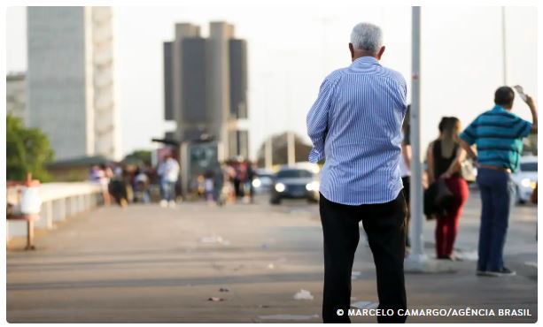 Escape de urina não deve ser normalizado e tem tratamento, alerta SBU