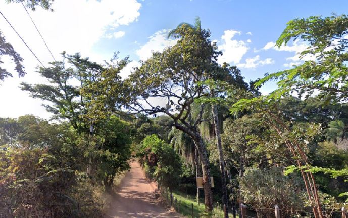 Adolescente é acorrentada pelo pescoço ao aceitar proposta de emprego