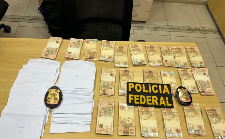 PF prende líderes religiosos em Manaus com dinheiro para compra de votos