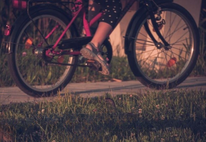 Jovem morre atropelada enquanto andava de bicicleta no Santa Etelvina 