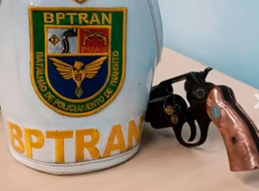 Dupla é presa ao ser flagrada armada em avenida de Manaus