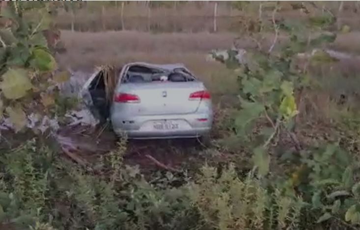 Buraco na BR-319 causa acidente com três mortos no Amazonas 