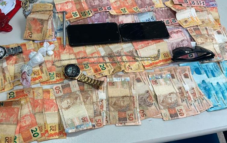 Dupla é presa ao fazer 'delivery de drogas' no Amazonas