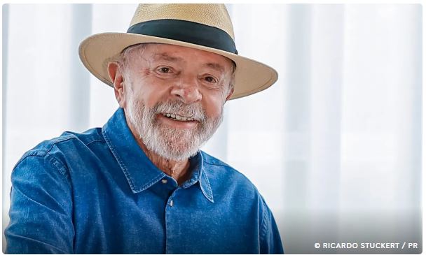 Lula pede correção de erros na primeira reunião ministerial de 2025