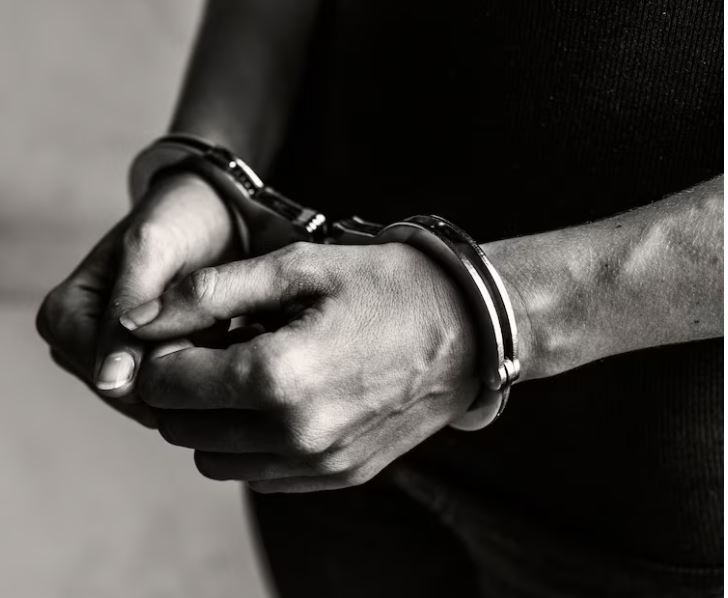 Trio é preso por aplicar golpes em idosos em agências bancárias no Amazonas