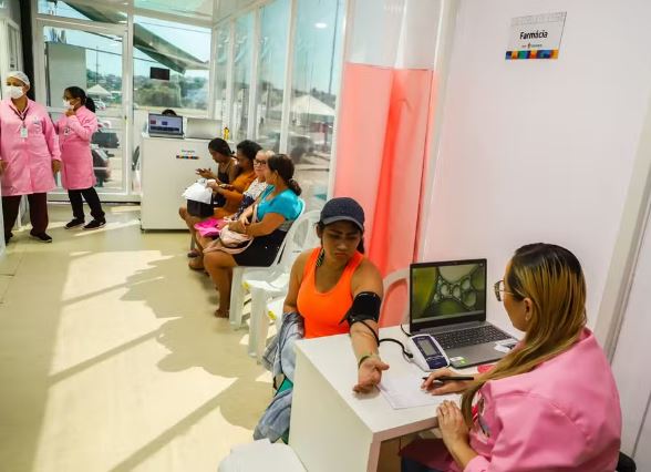 Unidades Móveis de Saúde da Mulher oferecem atendimento em novos endereços