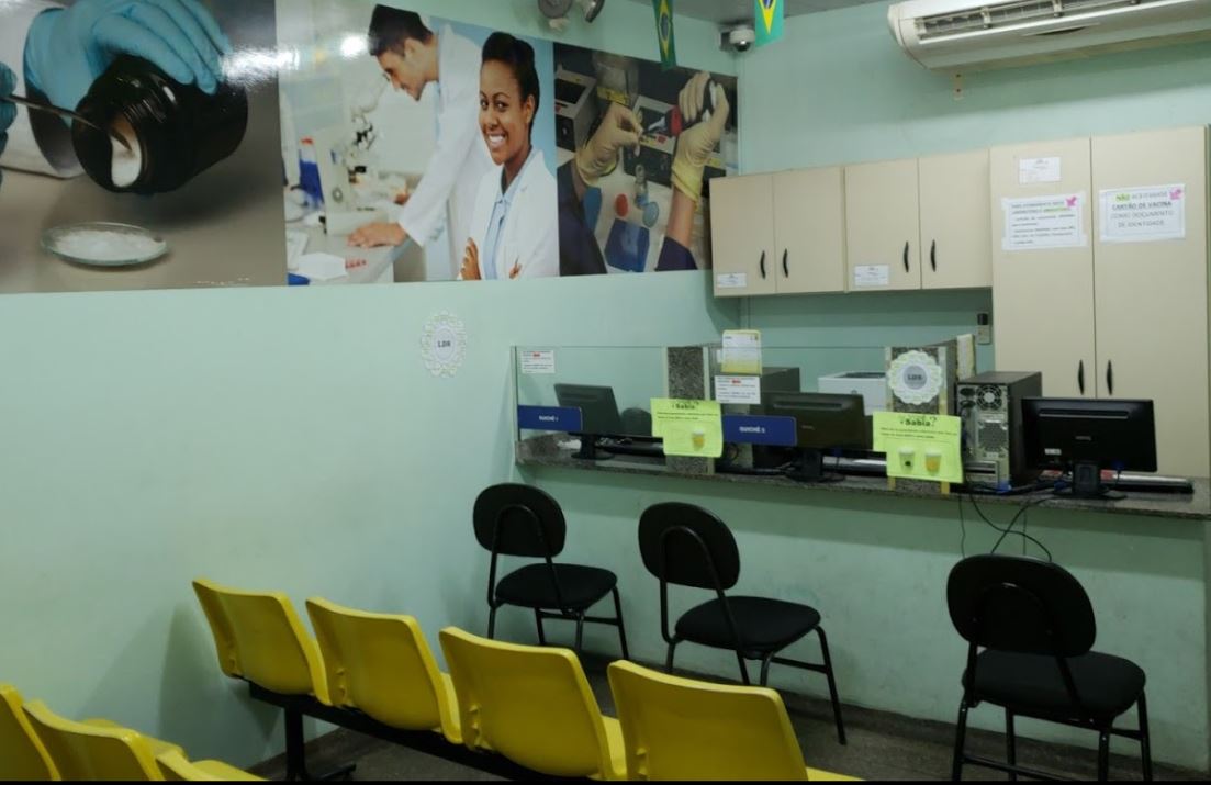 Laboratório suspende serviços e pega usuários de surpresa em Manaus