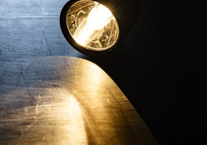 Bairros de Manaus sofrem apagão após problema em linha de energia