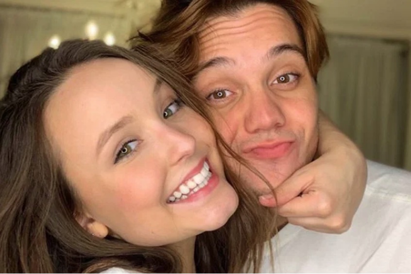  Larissa Manoela e Léo Cidade terminam namoro 