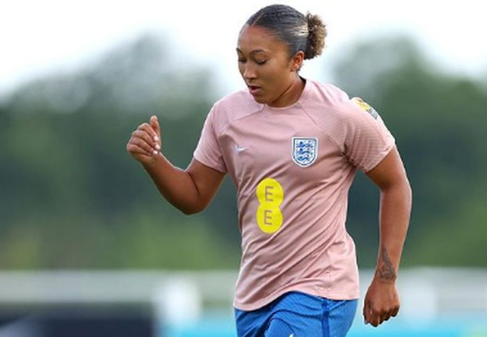 Estrela inglesa é suspensa por dois jogos na Copa do Mundo feminina