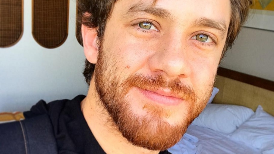 Sem trabalho, ator Leonardo Miggiorin volta para casa dos pais aos 39 anos